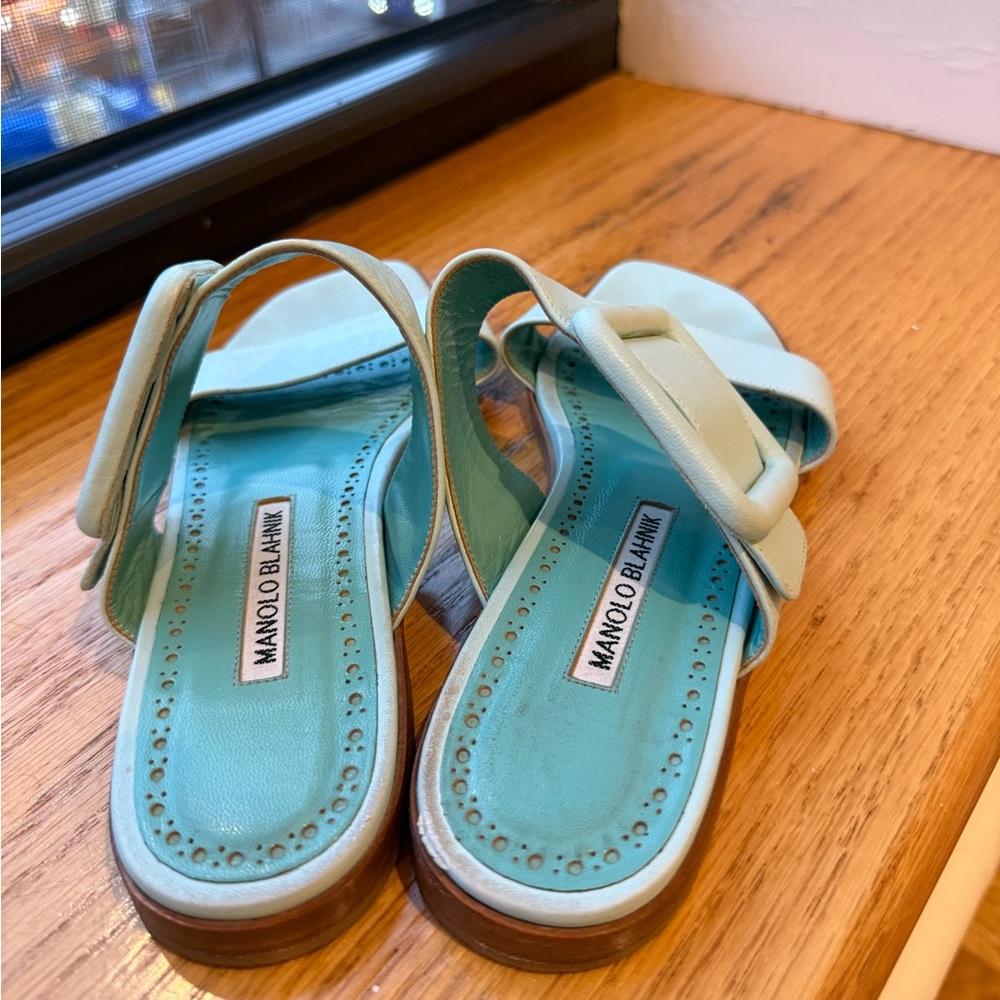Manolo Blahnik Mint Green Buckle Strap Flat Sandals EU 36 US 6 - Picture 2 of 3